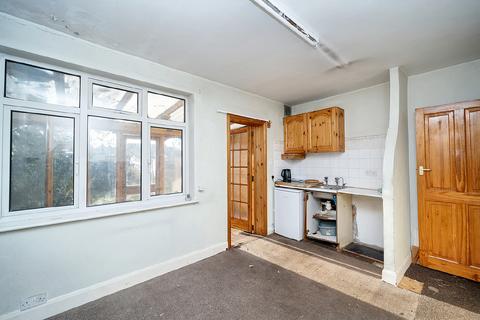 3 bedroom terraced house for sale, 83 Hanover Avenue, Feltham