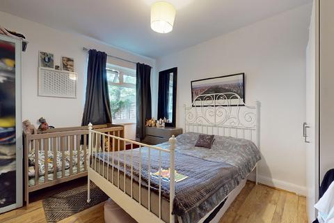 1 bedroom flat for sale, 105 Connell Crescent, Ealing