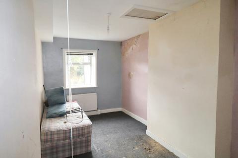 448 Wakefield Road, Huddersfield, HD5 8PS