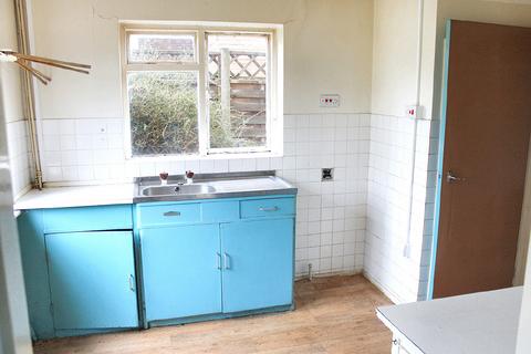 3 bedroom semi-detached house for sale, 136 Canterbury Road, Kennington, Ashford, Kent