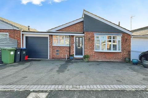 2 bedroom semi-detached bungalow for sale, Addingham Close, Warwick