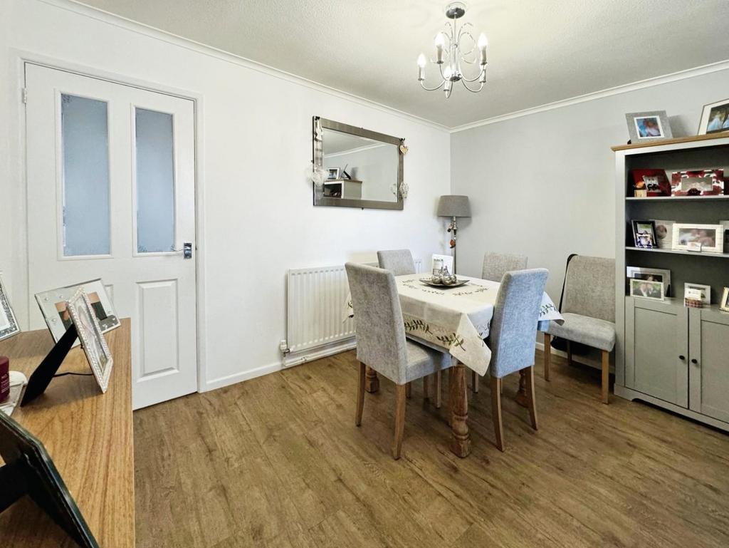 2388df97-Dining.jpg