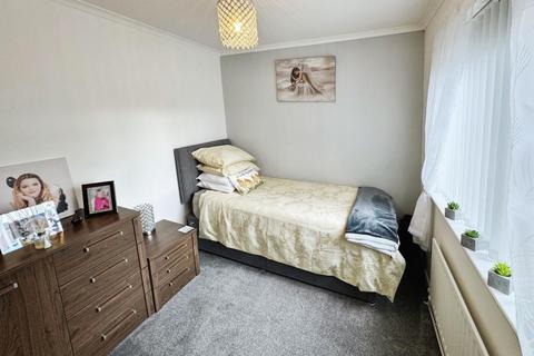 3 Addingham Close, Warwick, CV34 5XB