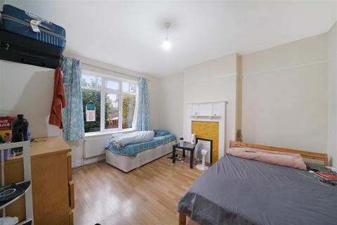 2 bedroom flat for sale, Beaumont Avenue, Wembley