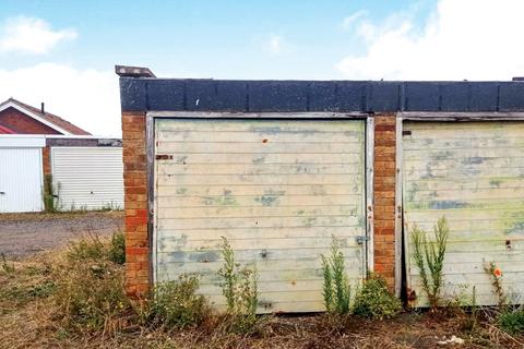 Garage for sale, Garage at Ballinghall Close, Bedford