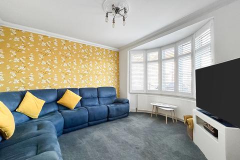 4 bedroom end of terrace house for sale, Second Avenue, Gillingham, Kent, ME7