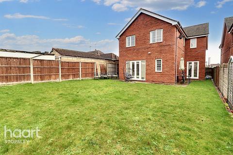 4 bedroom detached house for sale, Mixes Hill Road, Luton