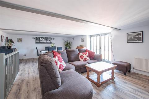 2 bedroom property for sale, West Row, Wimborne