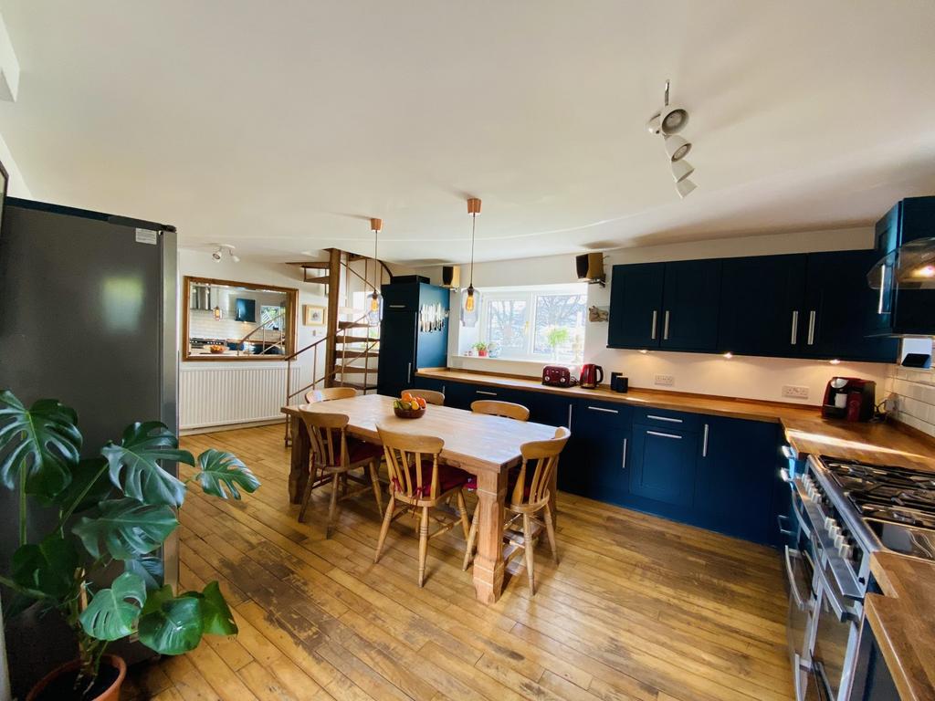 Parkfield Cottage, Moniaive, Thornhill, DG3 4 JA -