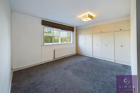 2 bedroom apartment to rent, Friern Barnet Lane, Whetstone, N20 - WITH GARAGE