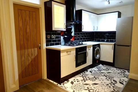 2 bedroom flat to rent, Tudor Street, City Centre, Cardiff