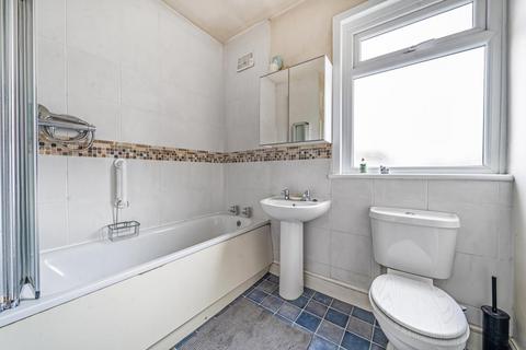279 Acton Lane, London, W4 5DH