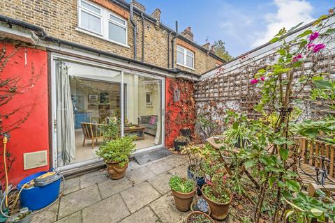 279 Acton Lane, London, W4 5DH