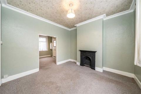 3 bedroom terraced house for sale, Heather Road, London SE12