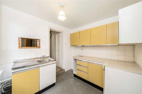 3 bedroom terraced house for sale, Heather Road, London SE12