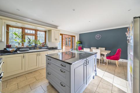 5 bedroom detached house for sale, Common Road, Chandler's Ford, Hampshire, SO53