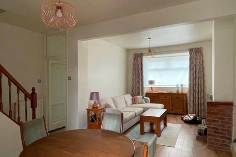 2 bedroom end of terrace house for sale, Hayday Road, London, E16