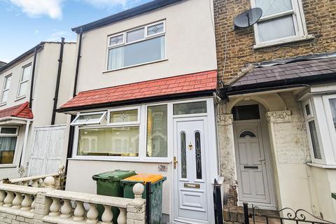 2 bedroom end of terrace house for sale, Hayday Road, London, E16