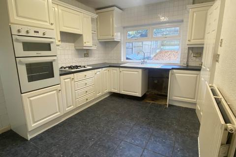 3 bedroom townhouse for sale, Glen View, Royton, Oldham