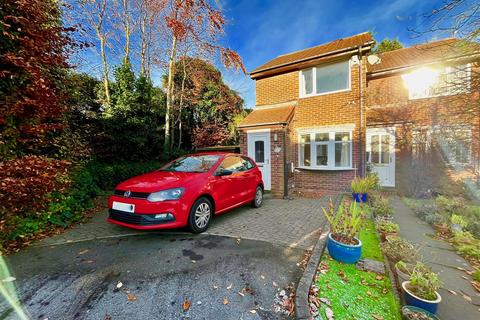 2 bedroom end of terrace house for sale, Dykes Way, Gateshead