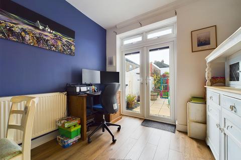 2 bedroom end of terrace house for sale, Westover Road, Portsmouth, PO3