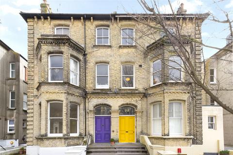 2 bedroom flat to rent, Selborne Road, Hove, BN3