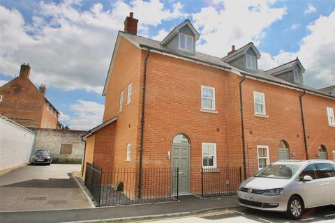 3 bedroom townhouse to rent, Salt Lane, Salisbury SP1