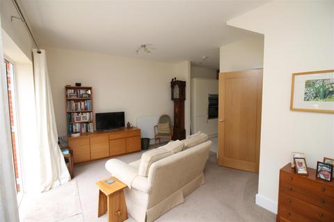 3 bedroom townhouse to rent, Salt Lane, Salisbury SP1