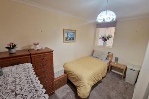 2 bedroom flat for sale, Exeter Road, Exmouth, EX8 1PJ