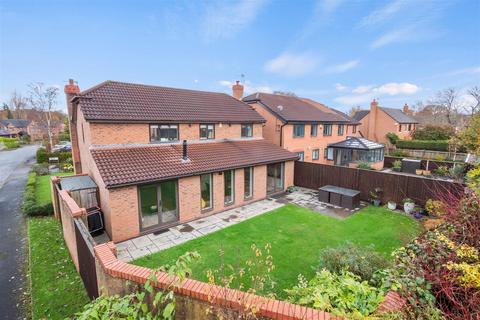 4 bedroom detached house for sale, Canon Drive, Bowdon, Altrincham