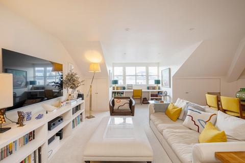 2 bedroom flat for sale, Ormonde Court, Belsize Grove, London, NW3