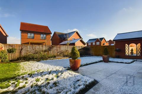 4 bedroom detached house for sale, Warbler Close, Ruddington, Nottingham