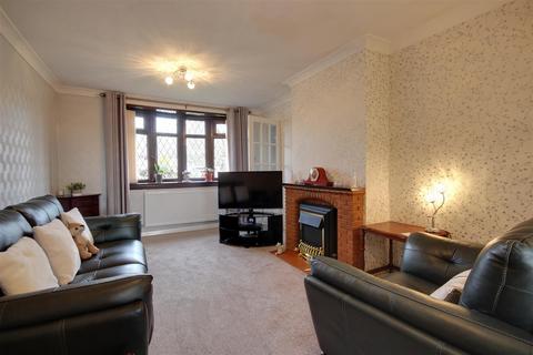 3 bedroom end of terrace house for sale, Beck Road, Everthorpe