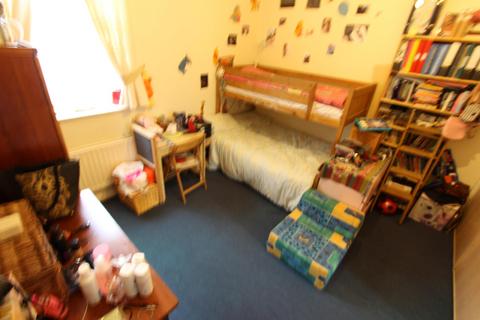 2 bedroom flat to rent, cockfosters EN4