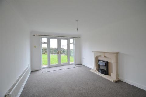 4 bedroom detached house to rent, 11 Penbryn Coch, Llanharry, Near Pontyclun, CF72 9FA