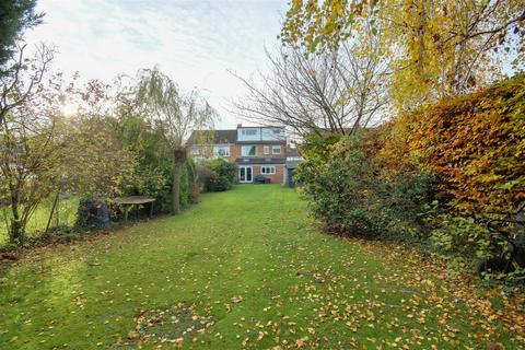 43 Corby Park, North Ferriby, HU14 3AX