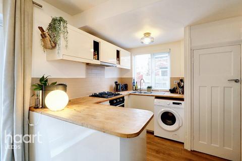 422 Kirkstall Road, Leeds, LS4 2QD
