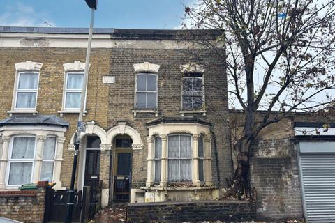 3 bedroom end of terrace house for sale, 29 Talbot Road, Forest Gate, London, E7 0DX