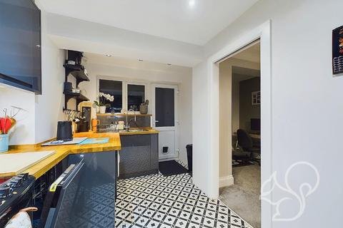 102 Adelaide Drive, Colchester, CO2 8UX