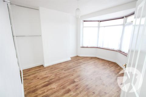 3 bedroom end of terrace house for sale, Clayhill Crescent, London, SE9