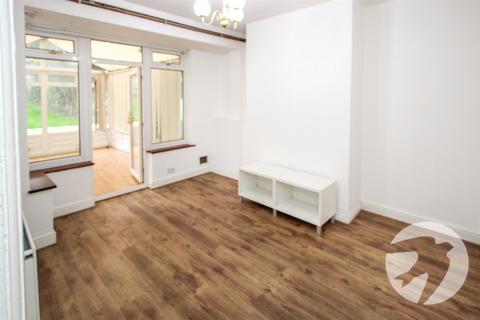 3 bedroom end of terrace house for sale, Clayhill Crescent, London, SE9