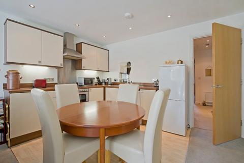 1 bedroom flat for sale, The Lawn, Burley in Wharfedale, Ilkley, West Yorkshire, LS29