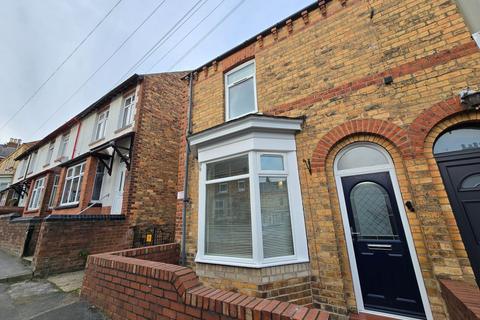 2 bedroom semi-detached house to rent, 3 Park Street, Scarborough