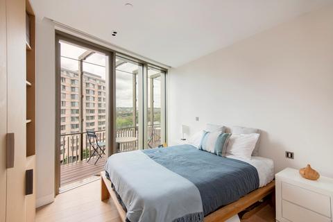 3 bedroom flat to rent, Tapestry Apartments, Canal Reach, London, N1C