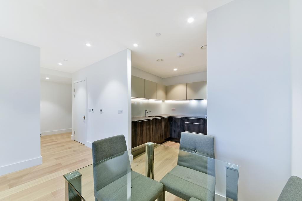 Kitchen / Dining
