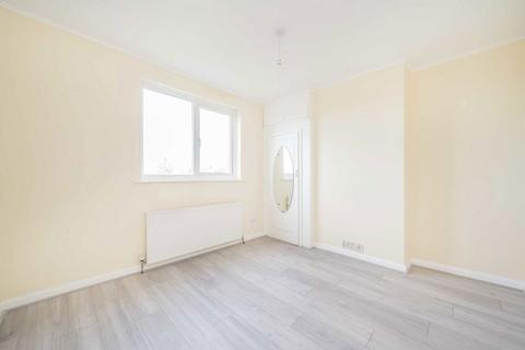 3 bedroom house to rent, Northborough Road, London SW16