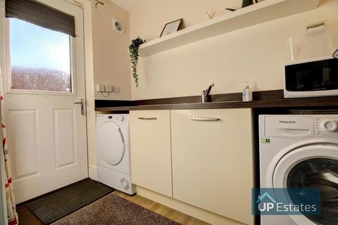 21 Flanders Close, Burbage, Hinckley, LE10 2FN