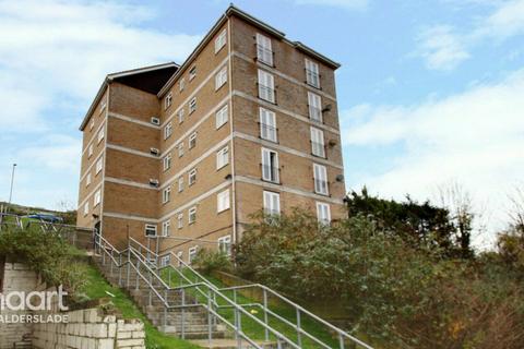 1 bedroom flat for sale, Longhill Avenue, Chatham