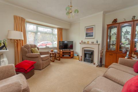 2 bedroom flat for sale, Woods Lane, Melton, IP12 1PH