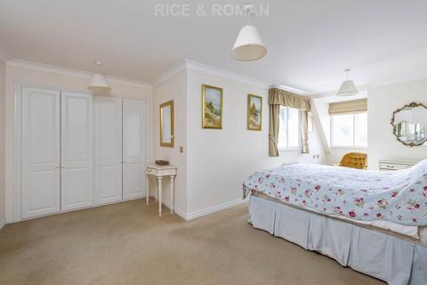 1 bedroom retirement property for sale, Manor Road North, Esher KT10